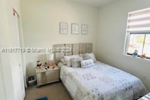 Casa en venta en Miami Gardens, Florida, 4 dormitorios, 164.72 m2 № 1241080 - foto 12