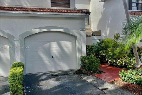 Townhouse in Aventura, Florida 3 bedrooms, 160.07 sq.m. № 1332456 - photo 4