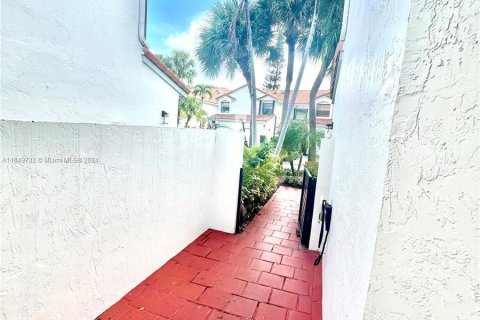 Adosado en venta en Aventura, Florida, 3 dormitorios, 160.07 m2 № 1332456 - foto 10