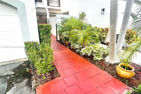 Adosado en venta en Aventura, Florida, 3 dormitorios, 160.07 m2 № 1332456 - foto 6