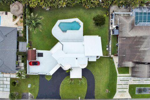 Villa ou maison à vendre à Miami, Floride: 4 chambres, 297.75 m2 № 1348611 - photo 5