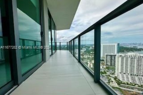 Condo in Miami, Florida, 3 bedrooms  № 1402921 - photo 24