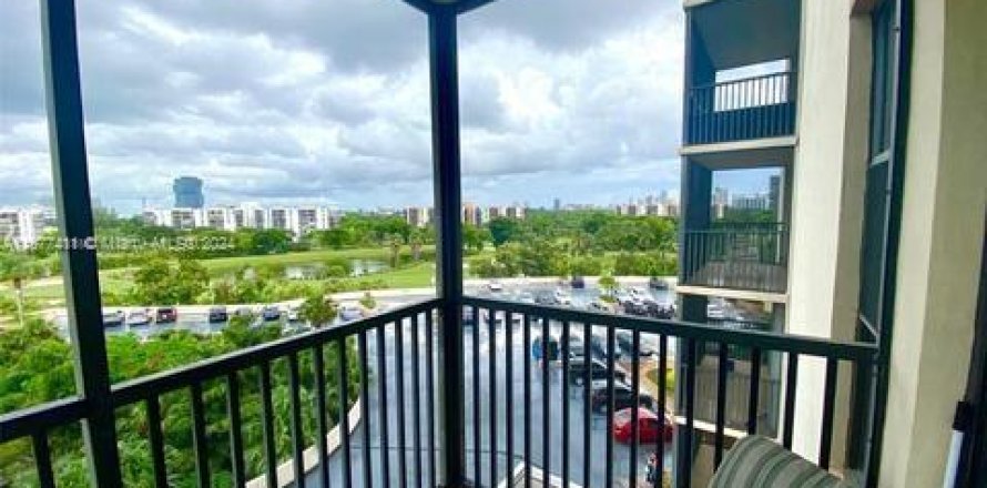 Condominio en Aventura, Florida, 2 dormitorios  № 1402962