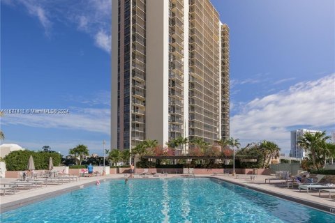 Condominio en venta en Aventura, Florida, 2 dormitorios, 115.01 m2 № 1402962 - foto 11