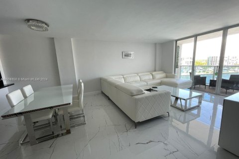 Condominio en venta en Hollywood, Florida, 1 dormitorio, 83.61 m2 № 1224972 - foto 10