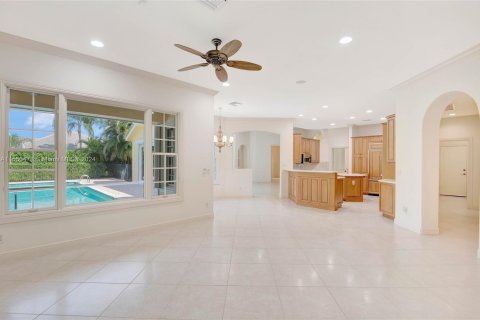 Villa ou maison à vendre à Jupiter, Floride: 4 chambres, 334.54 m2 № 1071116 - photo 6