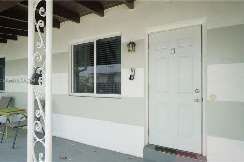 Commercial property in Hollywood, Florida 189.99 sq.m. № 1224053 - photo 27