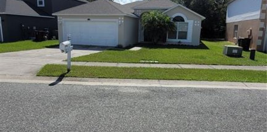 House in Haines City, Florida 3 bedrooms, 149.76 sq.m. № 1386693