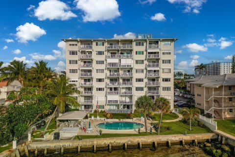 Condo in Deerfield Beach, Florida, 2 bedrooms  № 1175361 - photo 8