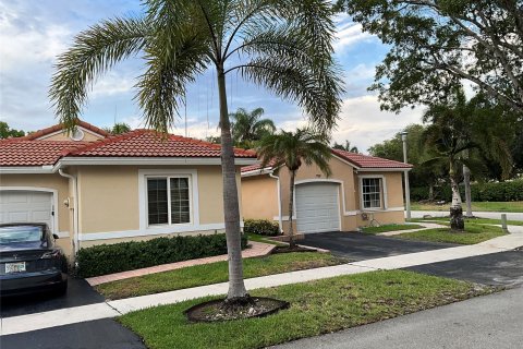 Touwnhouse à vendre à Pembroke Pines, Floride: 3 chambres, 138.98 m2 № 1207321 - photo 28