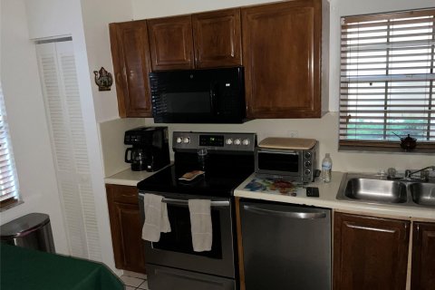 Townhouse in Pembroke Pines, Florida 3 bedrooms, 138.98 sq.m. № 1207321 - photo 15