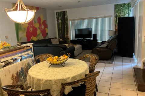 Adosado en venta en Pembroke Pines, Florida, 3 dormitorios, 138.98 m2 № 1207321 - foto 20