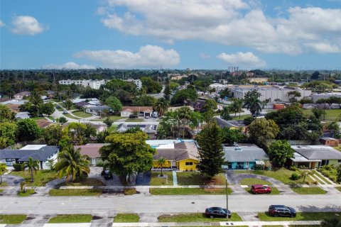 Casa en venta en Fort Lauderdale, Florida, 3 dormitorios, 140.56 m2 № 1055082 - foto 28