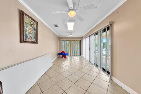 Copropriété à vendre à Pompano Beach, Floride: 1 chambre, 64.47 m2 № 1071316 - photo 3