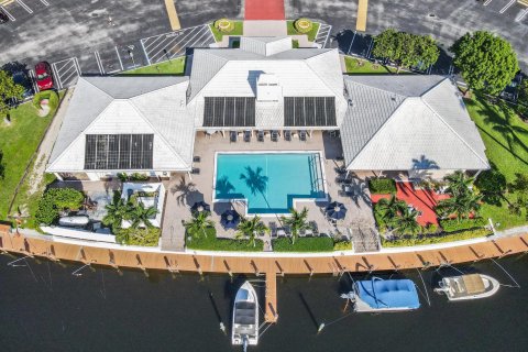 Copropriété à vendre à Pompano Beach, Floride: 1 chambre, 64.47 m2 № 1071316 - photo 18