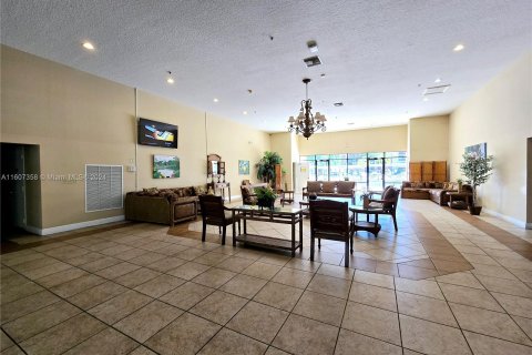 Condo in North Lauderdale, Florida, 2 bedrooms  № 1228395 - photo 21