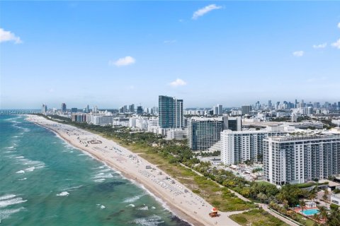 Condominio en venta en Miami Beach, Florida, 61.32 m2 № 1047179 - foto 2
