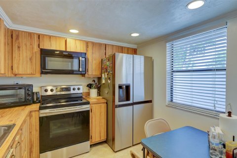 Condo in Tamarac, Florida, 1 bedroom  № 1022255 - photo 9