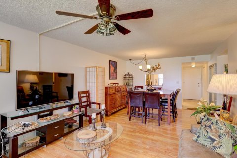 Copropriété à vendre à Tamarac, Floride: 1 chambre, 74.32 m2 № 1022255 - photo 6