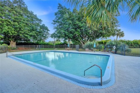 Copropriété à vendre à Boca Raton, Floride: 2 chambres, 94.3 m2 № 1037983 - photo 10