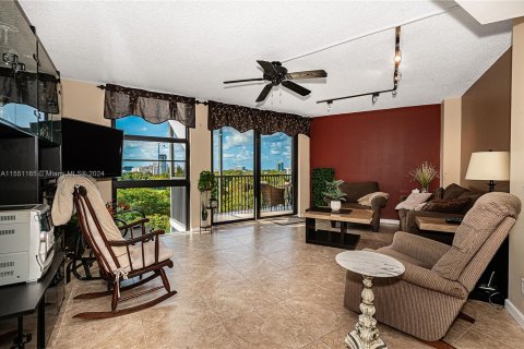Condominio en venta en Aventura, Florida, 2 dormitorios, 92.34 m2 № 1067664 - foto 12