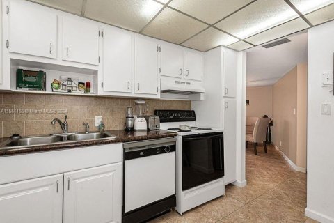 Condominio en venta en Aventura, Florida, 2 dormitorios, 92.34 m2 № 1067664 - foto 7