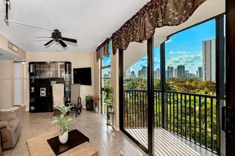 Condominio en venta en Aventura, Florida, 2 dormitorios, 92.34 m2 № 1067664 - foto 16