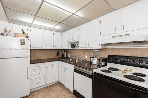 Condominio en venta en Aventura, Florida, 2 dormitorios, 92.34 m2 № 1067664 - foto 5