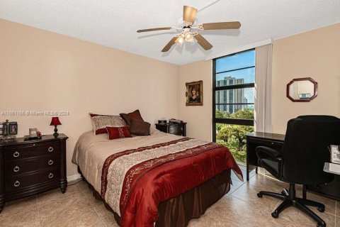 Condominio en venta en Aventura, Florida, 2 dormitorios, 92.34 m2 № 1067664 - foto 18
