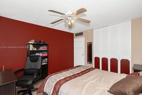 Condominio en venta en Aventura, Florida, 2 dormitorios, 92.34 m2 № 1067664 - foto 19