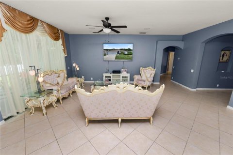 House in Lakeland, Florida 3 bedrooms, 198.81 sq.m. № 1353214 - photo 12