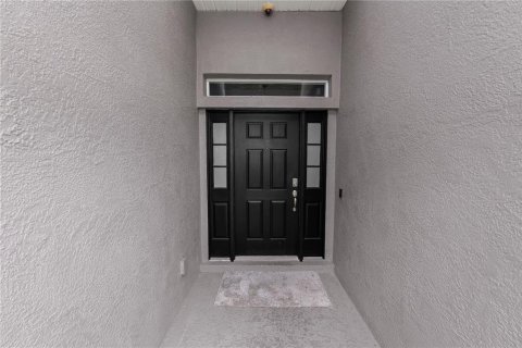 House in Lakeland, Florida 3 bedrooms, 198.81 sq.m. № 1353214 - photo 4