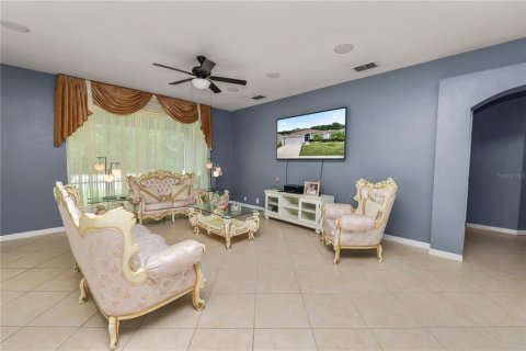 House in Lakeland, Florida 3 bedrooms, 198.81 sq.m. № 1353214 - photo 8