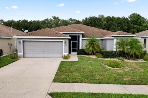 House in Lakeland, Florida 3 bedrooms, 198.81 sq.m. № 1353214 - photo 1