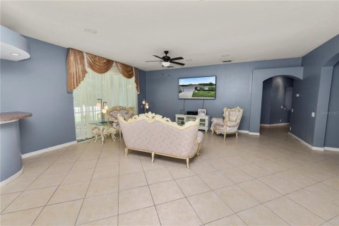 House in Lakeland, Florida 3 bedrooms, 198.81 sq.m. № 1353214 - photo 13