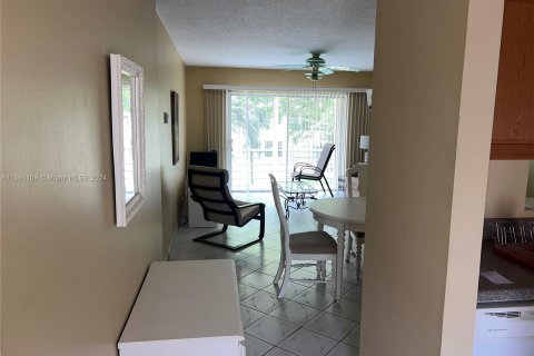 Copropriété à vendre à Lauderhill, Floride: 2 chambres, 80.82 m2 № 1206196 - photo 6