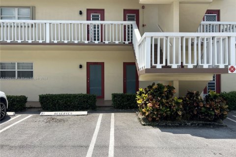 Copropriété à vendre à Lauderhill, Floride: 2 chambres, 80.82 m2 № 1206196 - photo 3