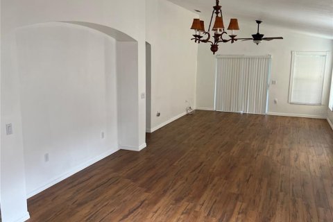 Villa ou maison à vendre à Kissimmee, Floride: 2 chambres, 125.98 m2 № 1369911 - photo 4