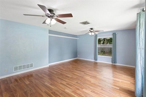 Casa en venta en DeLand, Florida, 3 dormitorios, 197.7 m2 № 1299974 - foto 5