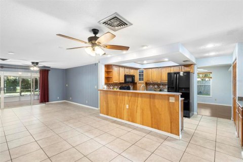 Casa en venta en DeLand, Florida, 3 dormitorios, 197.7 m2 № 1299974 - foto 9