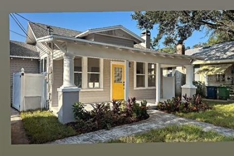 Casa en venta en Tampa, Florida, 3 dormitorios, 108.88 m2 № 1324428 - foto 2