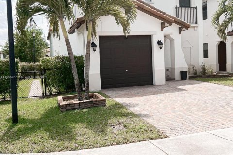 Casa en venta en Miramar, Florida, 3 dormitorios, 162.76 m2 № 1077342 - foto 2