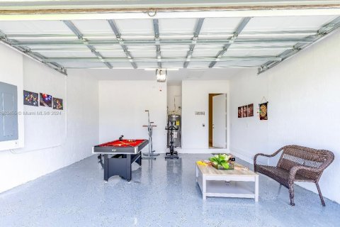 Casa en venta en Miami, Florida, 4 dormitorios, 233.28 m2 № 1293905 - foto 10