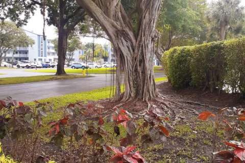 Condo in Margate, Florida, 2 bedrooms  № 1160009 - photo 6