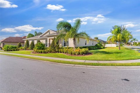 House in Lakeland, Florida 4 bedrooms, 285.58 sq.m. № 1427836 - photo 3