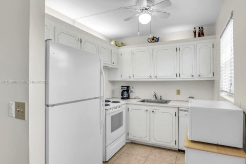 Copropriété à vendre à Deerfield Beach, Floride: 2 chambres, 76.18 m2 № 1031116 - photo 13