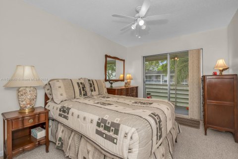 Condo in Deerfield Beach, Florida, 2 bedrooms  № 1031116 - photo 16