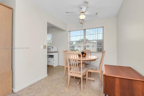 Condo in Deerfield Beach, Florida, 2 bedrooms  № 1031116 - photo 14