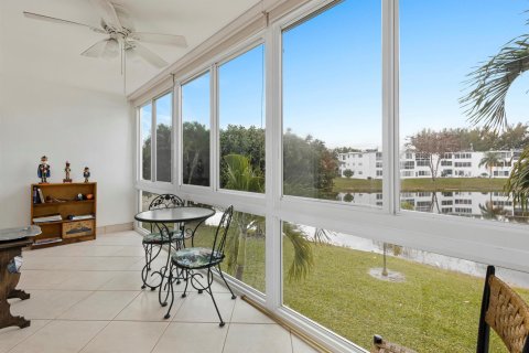 Condo in West Palm Beach, Florida, 2 bedrooms  № 1045404 - photo 15