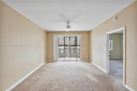 Condo in Tamarac, Florida, 2 bedrooms  № 1304796 - photo 26